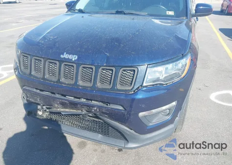 2018 Jeep Compass Latitude 4X4 из США, поврежденный, VIN 3C4NJDBBXJT256028